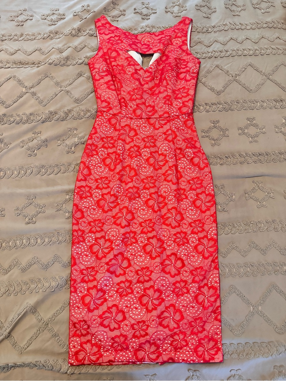 Sleeveless Red Floral Lace Midi Dress with Keyhole Detail